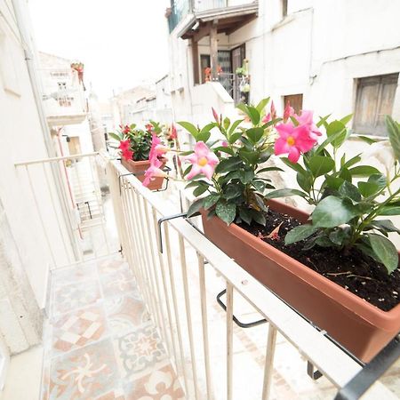Aria Di Vico Aparthotel Vico Del Gargano Eksteriør bilde