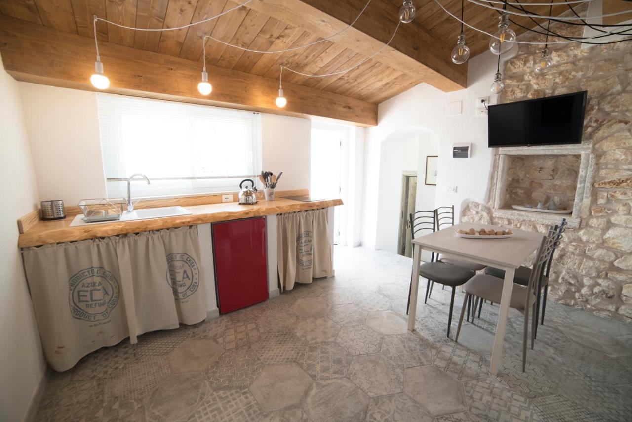 Aria Di Vico Aparthotel Vico Del Gargano Eksteriør bilde