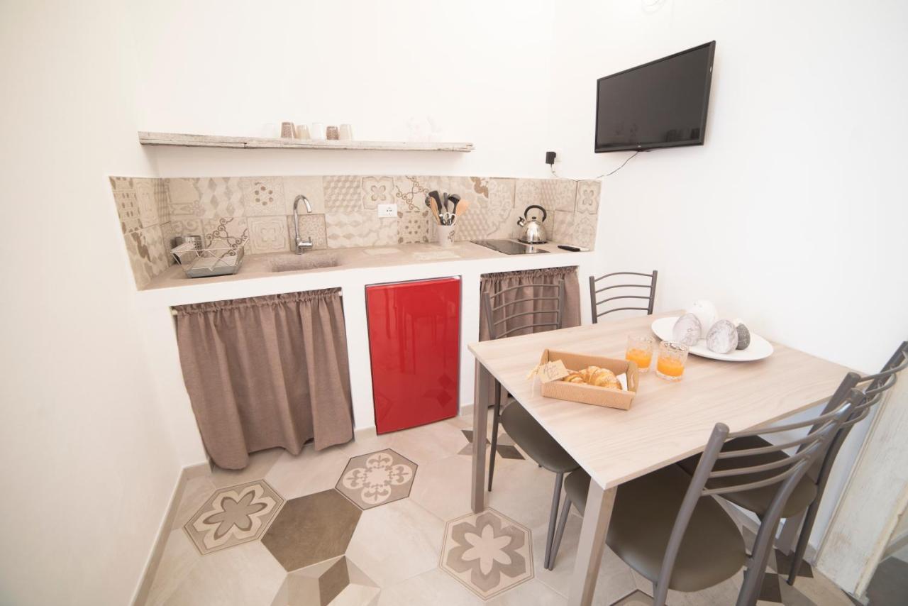 Aria Di Vico Aparthotel Vico Del Gargano Eksteriør bilde