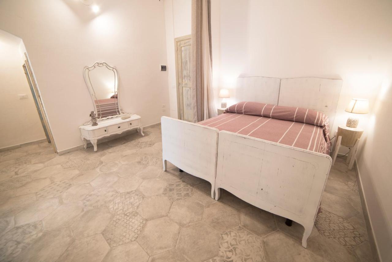 Aria Di Vico Aparthotel Vico Del Gargano Eksteriør bilde