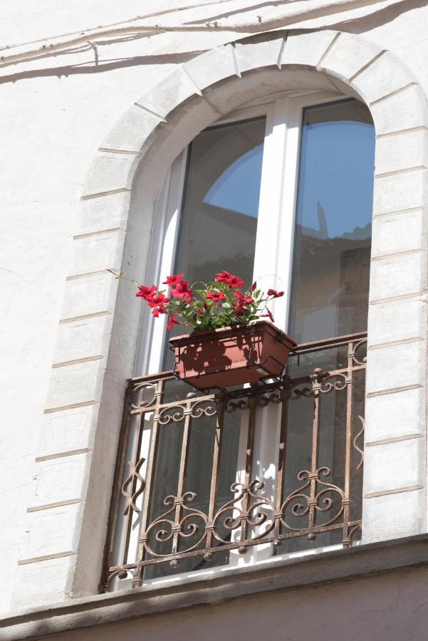 Aria Di Vico Aparthotel Vico Del Gargano Eksteriør bilde